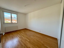 Dpt Haute Savoie (74), à vendre FAVERGES appartement T3 100% RENOVE ( 73,21 m2) Expo Sud Est au 2ème étage avec terrasse 