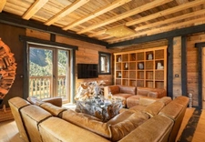ULTRA-PREMIUM ALPINE COMPLEX of 3,500 m² in TIGNES (73) 5 Chalets, ski-in/ski-out access, view, swimming pool. 