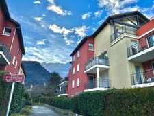 Dpt Haute Savoie (74), à vendre FAVERGES appartement T3 ( 67 m2) 2ème étage avec terrasse et vue.