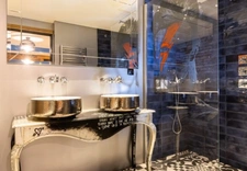 ULTRA-PREMIUM ALPINE COMPLEX of 3,500 m² in TIGNES (73) 5 Chalets, ski-in/ski-out access, view, swimming pool. 