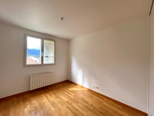 Dpt Haute Savoie (74),  NOUVEAU A FAVERGES appartement T4 ( 84,59 m2) avec sa terrasse  ( Garage en option )