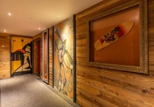 Chalet de luxe 12 pièces TIGNES (73) skis aux pieds , 400 m2 entièrement aménagé et décoré 