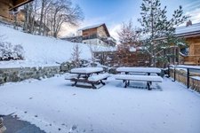 Chalet traditionnel de prestige – Accès direct aux pistes de ski à LA CLUSAZ (74)