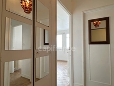 Appartement à vendre T2 ORLEANS proche gare, 42 m2, une chambre.