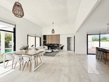 Angers : Maison contemporaine d'architecte de 210 m2 avec piscine et studio indépendant 