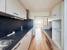 ANGERS – Bel appartement T4 rénové et lumineux de 75 m2 avec loggia, balcon, cave, parking.