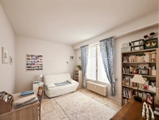 Luxury 130 m2 Type 4 apartment with elevator and garage at the foot of the castle and close to Angers train station