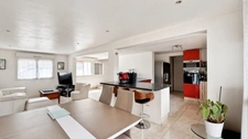 Angers – Maison familiale de 170 m², cinq chambres, Garage et grand jardin sans vis-à-vis