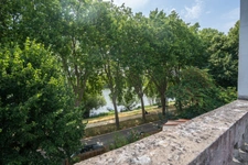 Vue carte postale sur la Maine : Maison atypique et appartement séparé de 300 m2 jouant sur les volumes, la lumière et les perspectives 