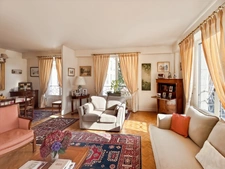 Appartement Type 4 130 m2 de standing avec ascenseur et garage au pied du château et proche de la gare d'Angers