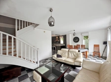 Maison contemporaine lumineuse avec jardin sans vis-à-vis sur la commune de SEICHES SUR LE LOIR (49)