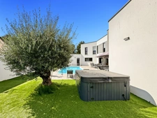 SAINT-BARTHÉLEMY-D’ANJOU – PROPRIÉTÉ CONTEMPORAINE D’EXCEPTION – PISCINE – ESPACE BIEN-ÊTRE