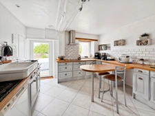 PROPRIÉTÉ DE CARACTÈRE EN BORD DE LOIRE – 210 m² – 2470 m² DE TERRAIN – LES PONTS-DE-CÉ