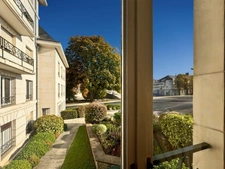 Luxury 130 m2 Type 4 apartment with elevator and garage at the foot of the castle and close to Angers train station
