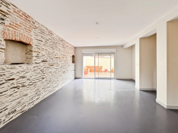 ANGERS SECTEUR GARE – LÉTANDUÈRE – MAISON 150 M² – TERRASSES – GARAGE – FORT POTENTIEL