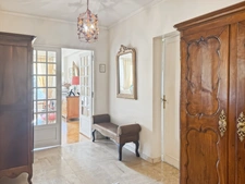 Luxury 130 m2 Type 4 apartment with elevator and garage at the foot of the castle and close to Angers train station