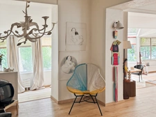 Postcard view of the Maine: Atypical house and separate 300 m2 apartment playing on volumes, light and perspectives 