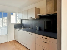 ANGERS – Bel appartement T4 rénové et lumineux de 75 m2 avec loggia, balcon, cave, parking.