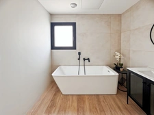  BRAIN SUR L'AUTHION : Magnifique maison contemporaine offrant 4 chambres, une vie de plain-pied, garage et jardin.