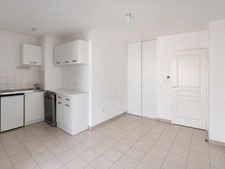 Appartement T2 en hyper centre au sein d'une résidence récente avec ascenseur et parking au calme sur cour intérieure