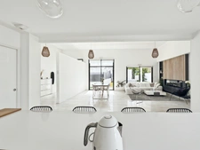 Angers : Maison contemporaine d'architecte de 210 m2 avec piscine et studio indépendant 