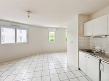 ANGERS : T1 bis lumineux dans résidence de standing avec place de parking idéal investisseur ou premier achat