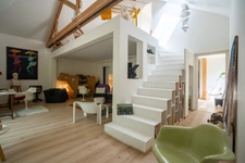 Postcard view of the Maine: Atypical house and separate 300 m2 apartment playing on volumes, light and perspectives 