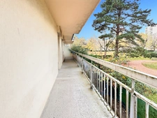 Angers – Quartier Roseraie Appartement T3 traversant avec large balcon d’angle, cave et parking er de la Roseraie découvrez cet appartement T3 qui of