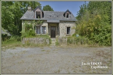Ensemble de 2 maisons sur 1,5ha de terrain attenant autour de la propriété