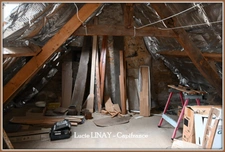 Maison de bourg à rénover + terrain et garage non attenants