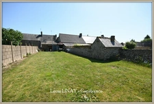 Maison de bourg avec terrain attenant