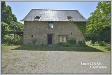 Ensemble de 2 maisons sur 1,5ha de terrain attenant autour de la propriété