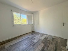 Appartement en excellent état à vendre 3/4 pièces MEYZIEU (69), au calme, avec vue dégagée sur la nature, proche de tout.