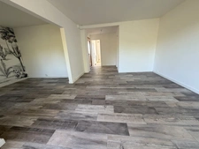 Appartement en excellent état à vendre 3/4 pièces MEYZIEU (69), au calme, avec vue dégagée sur la nature, proche de tout.