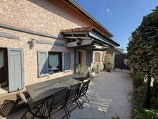 Appartement en duplex avec grande terrasse à vendre 5 pièces MEYZIEU (69)