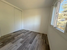 Appartement en excellent état à vendre 3/4 pièces MEYZIEU (69), au calme, avec vue dégagée sur la nature, proche de tout.