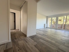 Appartement en excellent état à vendre 3/4 pièces MEYZIEU (69), au calme, avec vue dégagée sur la nature, proche de tout.