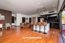 Le Grau d'Agde, Dpt Hérault (34), Propriété contemporaine de 222 m² avec piscine à débordement - Terrain de 2760 m²