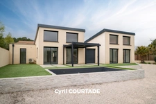 Pézénas, Dpt Hérault (34), Maison d'exception de 141m². Jardin de 767m² et piscine.