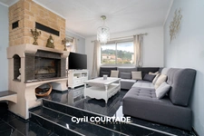 Maison lumineuse avec piscine et dépendance. Terrain de 1250 m²
