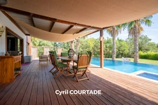 Le Grau d'Agde, Dpt Hérault (34), Propriété contemporaine de 222 m² avec piscine à débordement - Terrain de 2760 m²