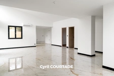 Pézénas, Dpt Hérault (34), Maison d'exception de 141m². Jardin de 767m² et piscine.