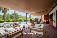 Le Grau d'Agde, Dpt Hérault (34), Propriété contemporaine de 222 m² avec piscine à débordement - Terrain de 2760 m²