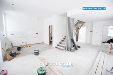 Mèze, Dpt Hérault (34),Maison de 170 m² à rénover avec sous-sol de 80 m² - Terrain 496 m²