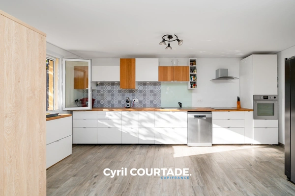 Montpellier, Dpt Hérault (34), Maison de 100m² - Terrain de 266m²