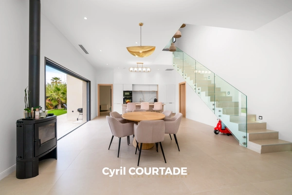 Maison haut de gamme de 150 m² avec piscine - Terrain de 439 m² 