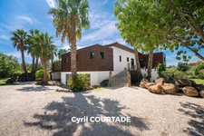 Le Grau d'Agde, Dpt Hérault (34), Propriété contemporaine de 222 m² avec piscine à débordement - Terrain de 2760 m²