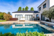 Maison à vendre 6 pièces EVREUX (27)203m²-4 chambres-sous-sol-garage-piscine-1064m²