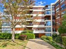 Appartement à vendre 4 pièces LE CHESNAY (78)100m²-3 chambres-Loggia-Balcon-Parking-cave