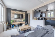 Maison à vendre 4 pièces MANTES LA JOLIE (78)Maison plein pied 65m²-2 chambres-garage-piscine-terrain 486m²